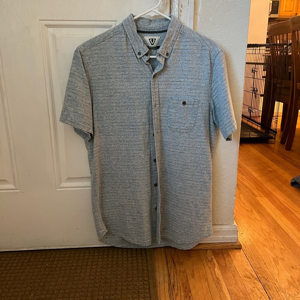 Vissla Button Up Short Sleeve Shirt - size medium